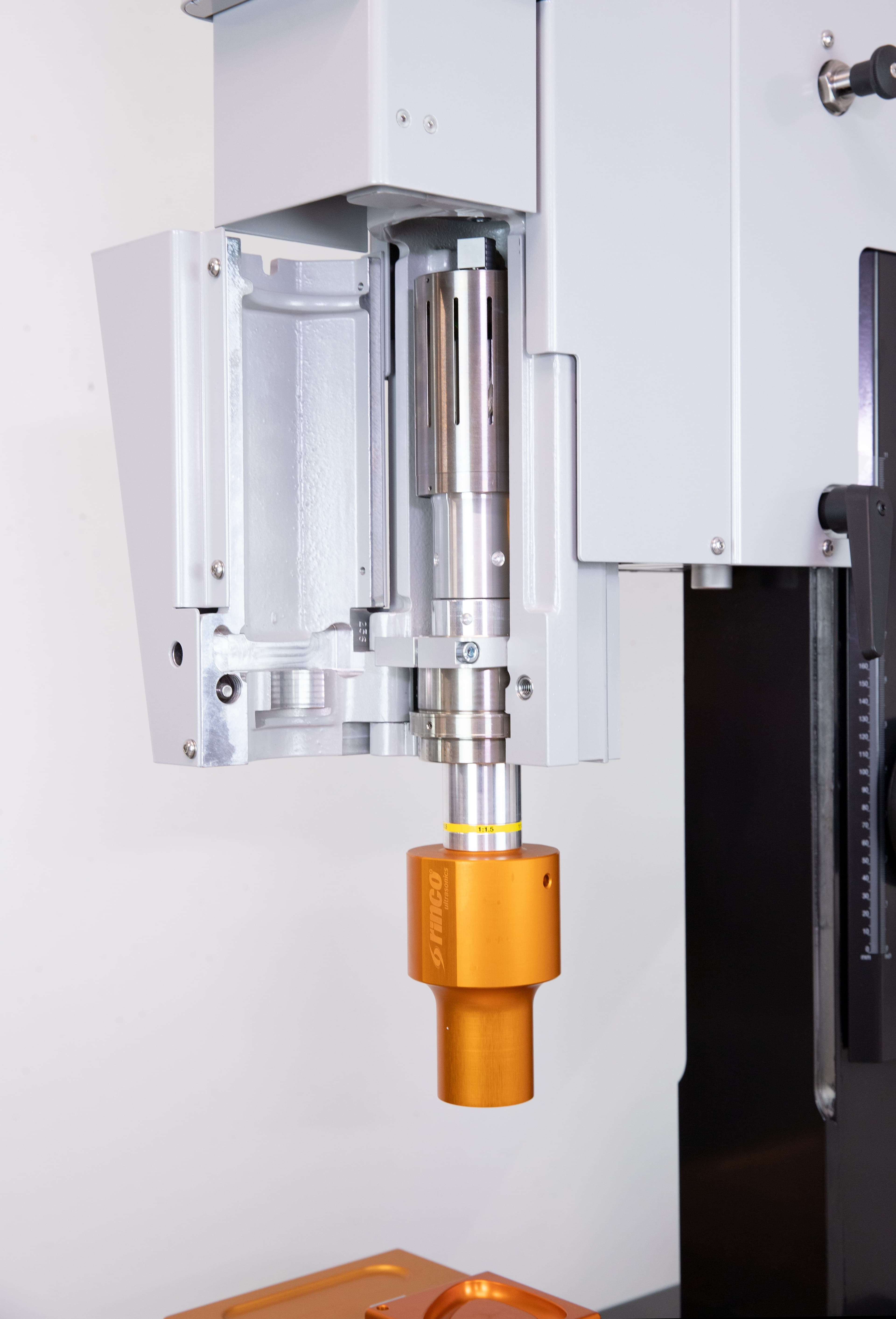 Rinco Electrical Motion 20 servo ultrasonic welding machine — view 5